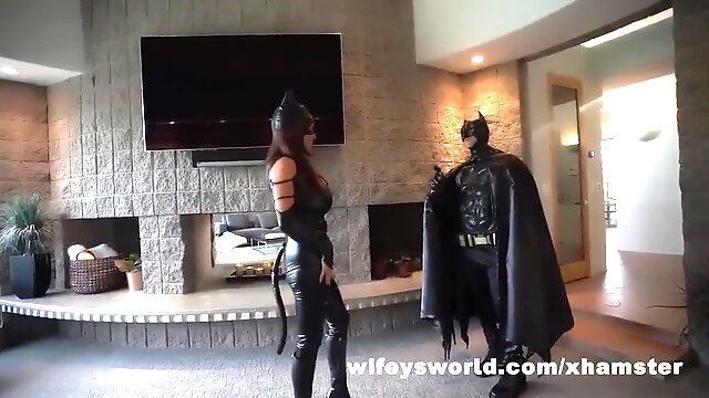 Stunning MILF in Catsuit Blows Caped Crusader’s Cock