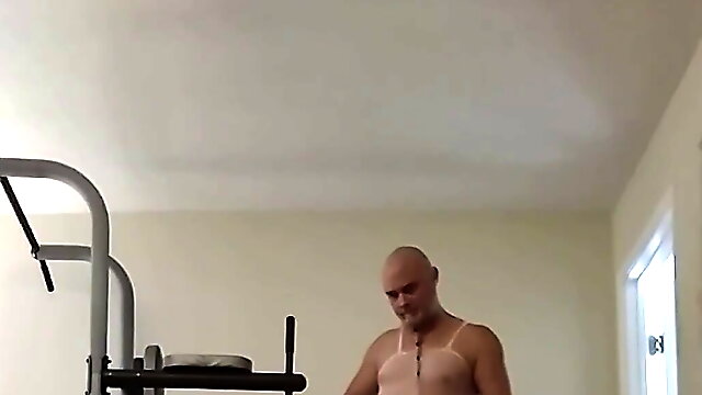 An old video from a few years ago a g-spot where it needs to go and im always horny as you may already know thanks4watch