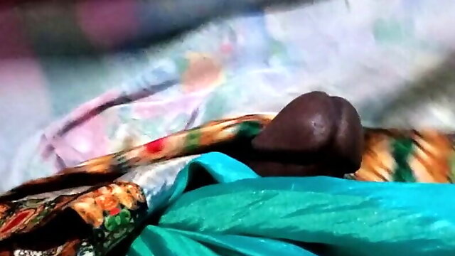 Handjob with mom’s green satin silky suit salwar(07)