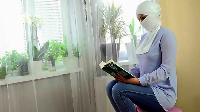 Woman gets fucked for not doing her duties