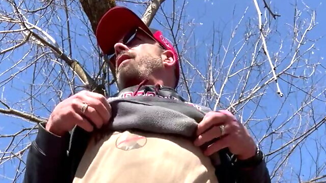 KingKunga whips it out, stokes while hiking in a county park 