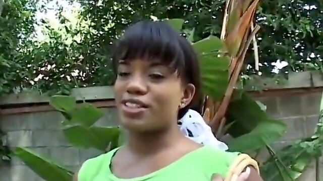 Horny Babe Likes It When She Gets A Huge Pole Banging Her Wet Pussy