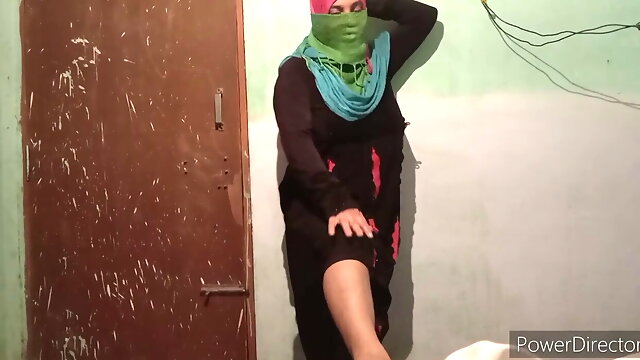 Muslim girl fucking by unknown