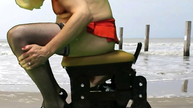 Mrs Samantha riding her Love Glider fuck-chair at the beach, until she comes hard!