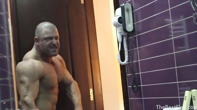 Gay Solo Muscle