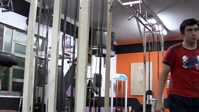 New guy at the gym gets to suck one massive gay cock in the lockers room