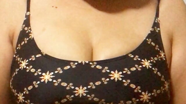 Hot Wife in Sexy Sleeveless Blouse - Shows juicy navel
