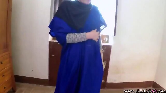 Indonesian muslim twenty-one yr older refugee in my motel bedroom for hook-up