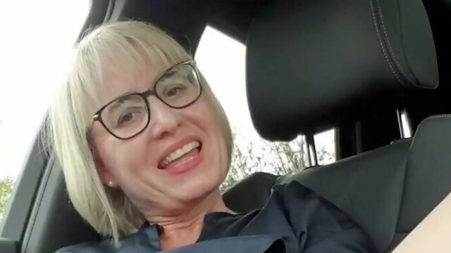Julies orgasm in car
