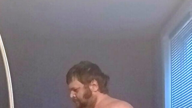 Mofo2121 getting dressed