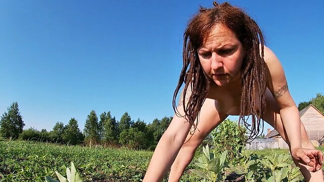 Farmer's Wife Masturbates in the Field