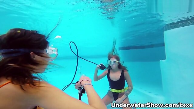 Underwatershow