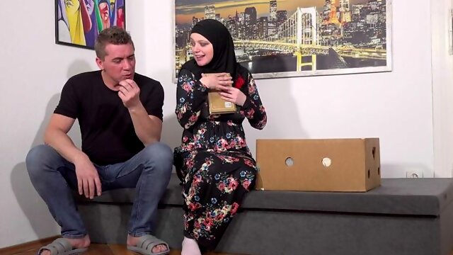 Muslim wife loves spanking