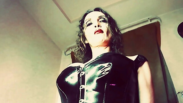 Lether Domina Eva Fetish Milf Mistress Femdom BDSM Evil Woman Hot Goddess Show Deprivate Box