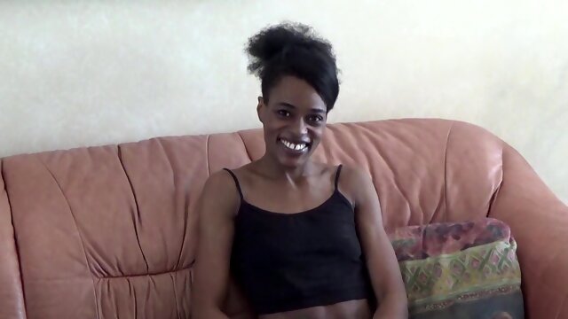 Ebony solo darling fingering her juicy pussy in the bedroom