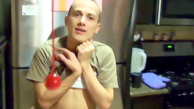 Tyler and Taylor having a fountain at a soiree in Hollywood