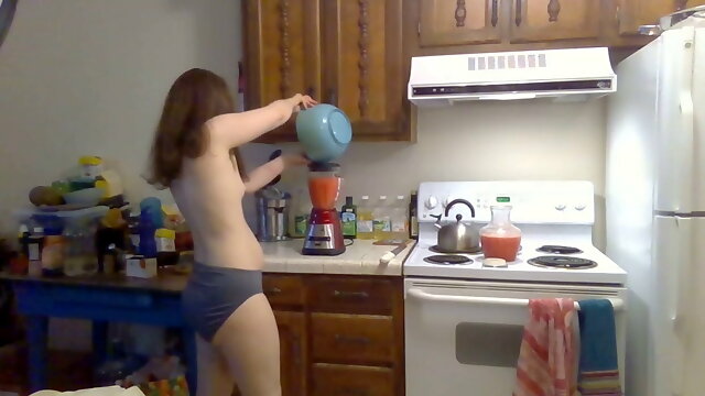 Masked Beauty Drinks a Watermelon! Naked in the Kitchen Episode 32