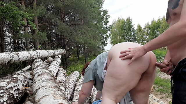 Outdoor amateur fucking - BBW slut pounded doggystyle in the woods and get mouth full of cum