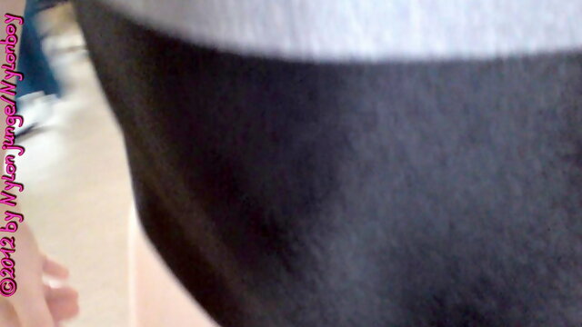 The game with hot slippers 1