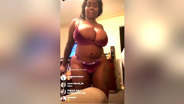 Ebony Webcam Twerk