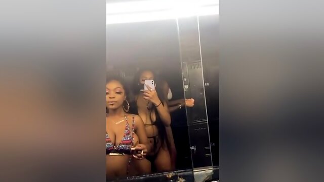 Ebony Webcam Twerk