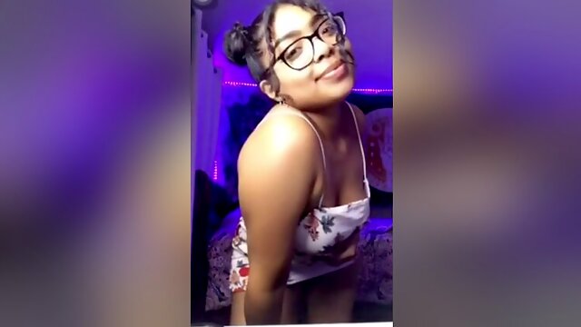 Ebony Webcam Twerk