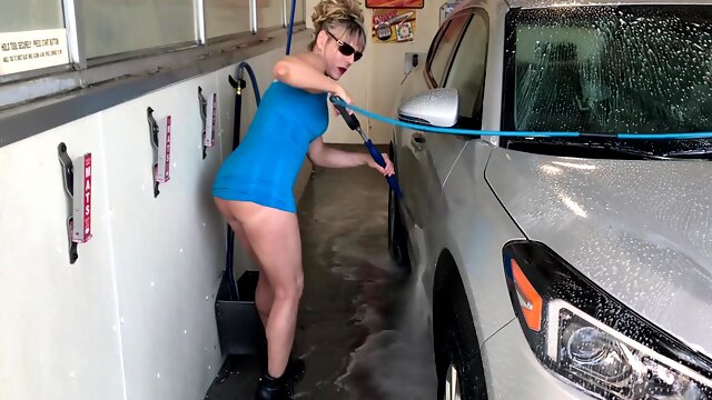 Bubble Butt Milf Stepmom Big Calves No Panties Car Wash Nude Public
