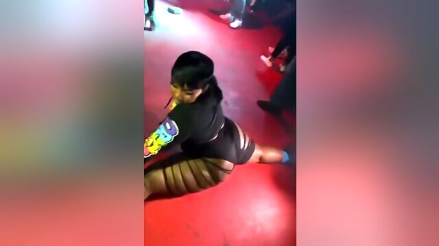 Twerking Public