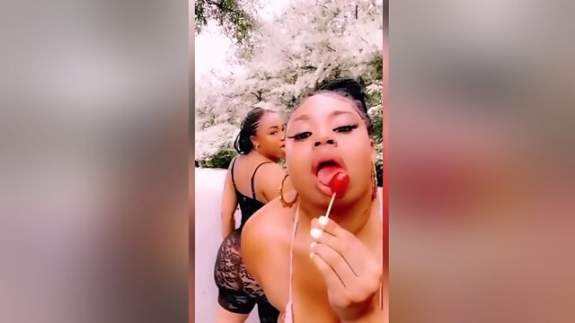 Ebony Webcam Outdoors