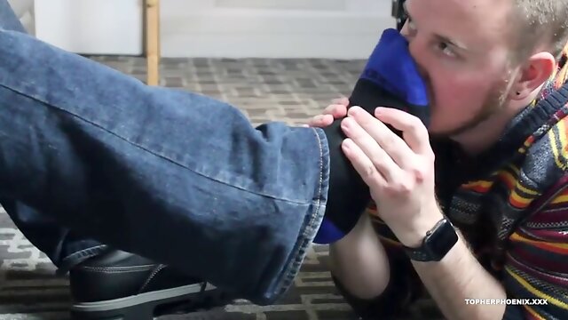 Xtube-renowned Salt Lake Foot Man offers a complete foot cleaning service from boots to socks and toes. Topher Phoenix cant help but moan as Salt Lake Foot Man literally worships the ground he walks on.