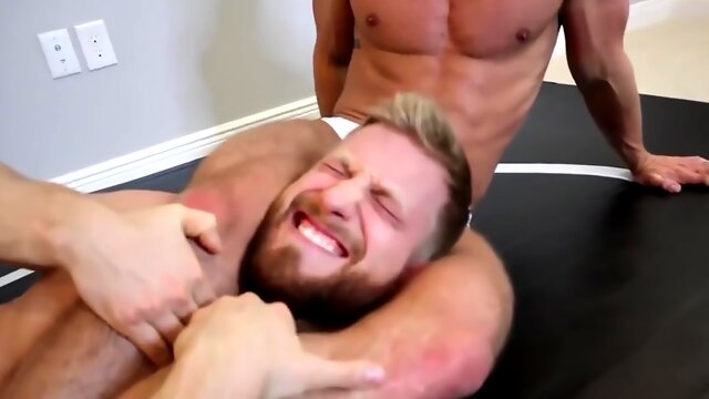 Wrestling Gay