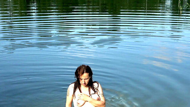 Nudist Lake, Armpit