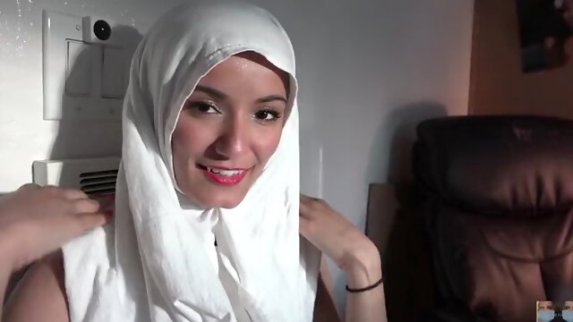 Beautiful eyes, white hijab, Viva Athena, Arab girl shows off