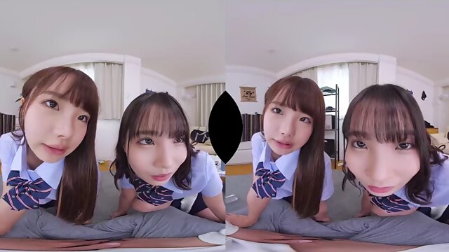 VR kiss with overlay