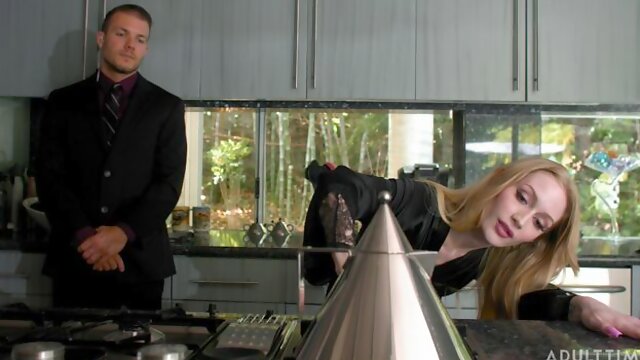 Stunning model with round bottom Emma Starletto fucked from behind