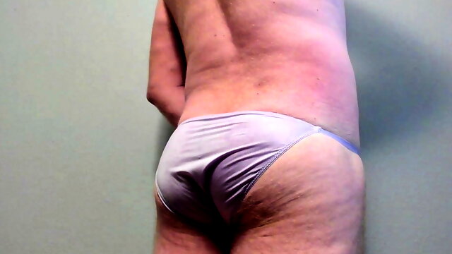 Gay Panties Masturbation