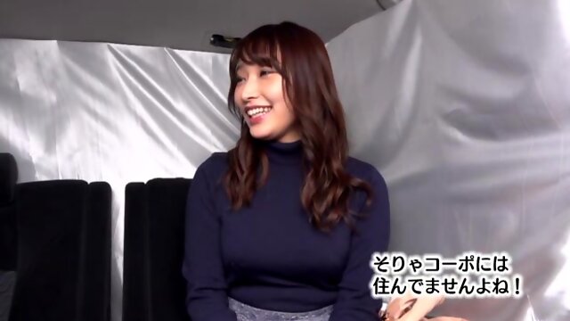 A-Shrimp warps a beautiful body