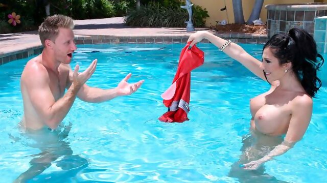 Bitchy busty brunette Jaclyn Taylor likes fucking with a massive penis