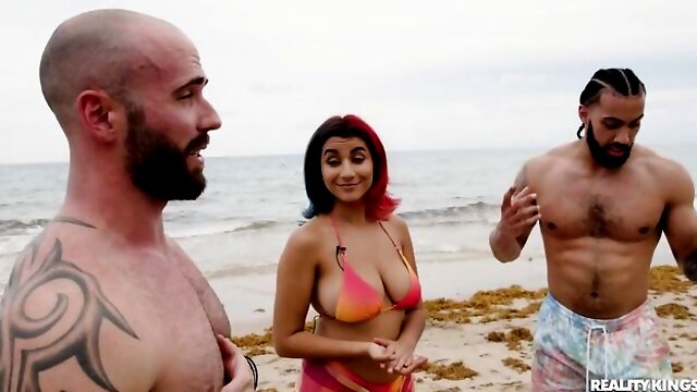 Roxy Sinner, Missionary