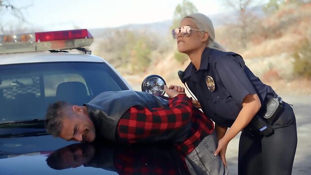 Booty MILF cop Bridgette impassioned sex