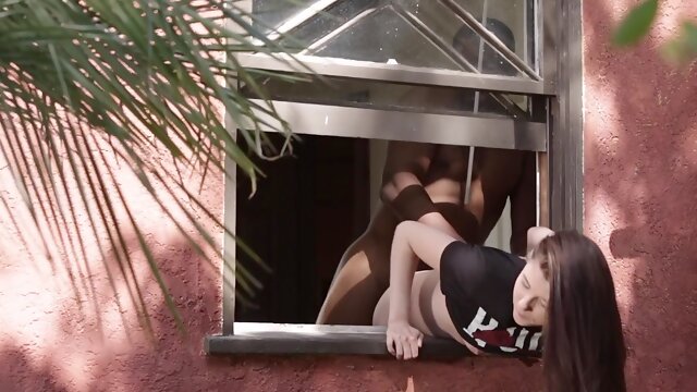 Carolina Sweets sucks BBC and gets fucked from behind