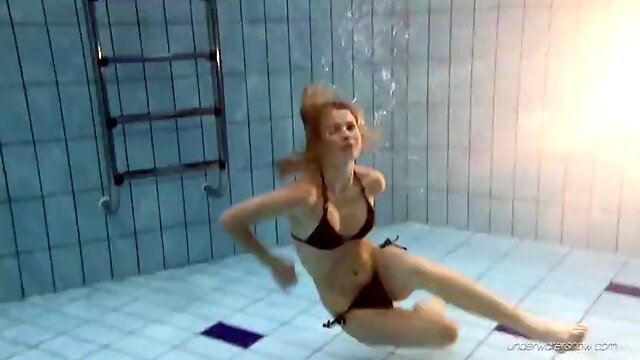 Nastya decided to do eroticism under water