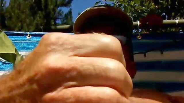 Gay Wichsen Solo Öffentlich