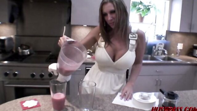 Kitchen, Titjob