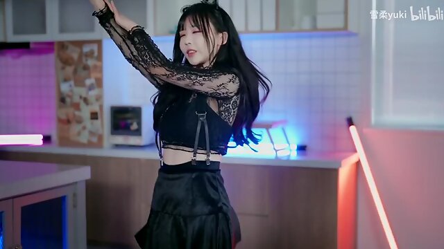 Asian tiktok bilibili video Korean BJ dance TWO - official musicLike a catbilibilii yuki