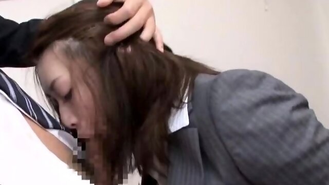 Amateur milf doing a blowjob ending in a facial