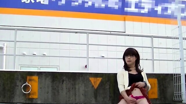 Japanese Crossdresser Outdoor Flashing.