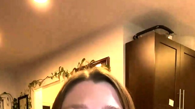 Lovely Amateur teen brunette masturbating outdoor