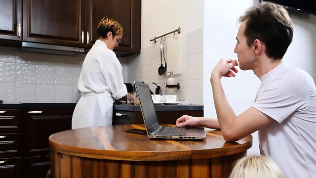 SISPORN. Woman does chores not noticing stepdaughter