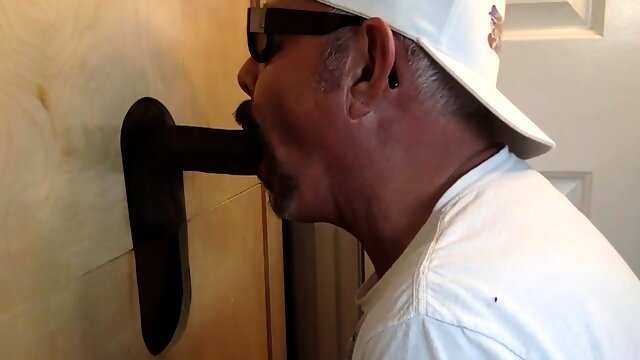 Gloryhole DILF breeded after giving bjs